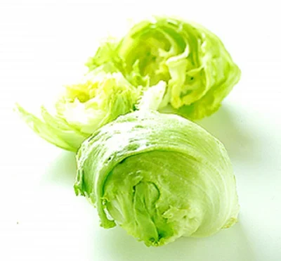 レタスは巻きがふんわりとしていて、葉が淡い緑色で光沢のあるものが新鮮です。