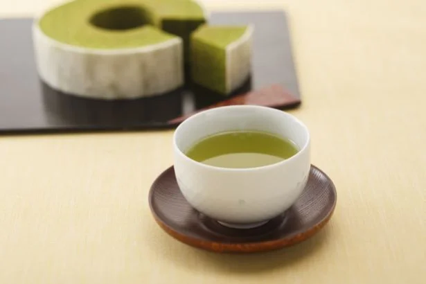 これまでは、販売元の経営するお茶とお菓子とカフェの店「雅正庵」の店舗のみでの販売だったが、今月より通販がスタート。
