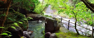 2位「天ヶ瀬温泉　山荘　天水」の露天風呂