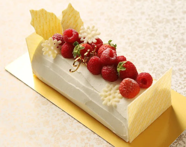 「ブッシュ ド ノエル フレーズ 」5500円（税抜）約6人用（8×17×H6cm） ラ ブティック ドゥ ジョエル・ロブション （六本木店・恵比寿店・丸の内店）で展開