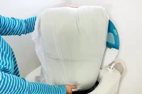 ダニの巣窟になりがちな「枕」を清潔にする掃除機＆洗濯テク