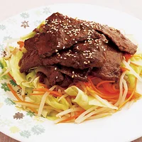 野菜もいっぱいとれるおうち焼き肉なら家族も大喜び「ジンギスカン風焼き肉」