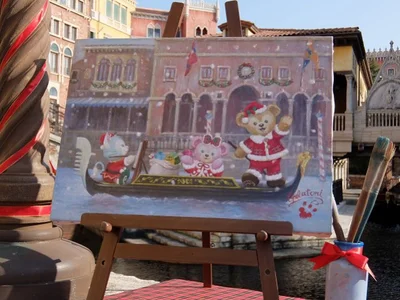 ダッフィー、シェリーメイ、ジェラトーニがクリスマスを楽しむ様子が描かれた絵