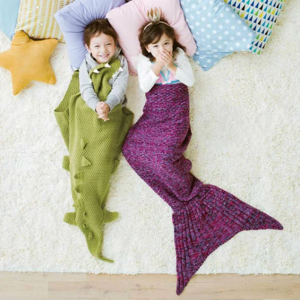 部屋の空気までほっこりする！ワニ＆マーメイドのゆるかわブランケット