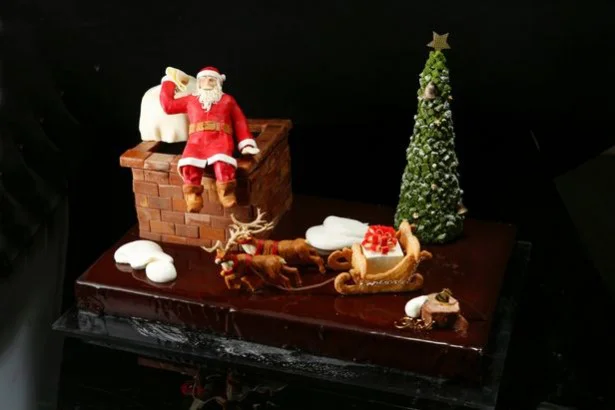 現物にお目にかかる機会はなかなかなさそうな限定3台の「ペール ノエル」。もはや幻のクリスマスケーキ!?