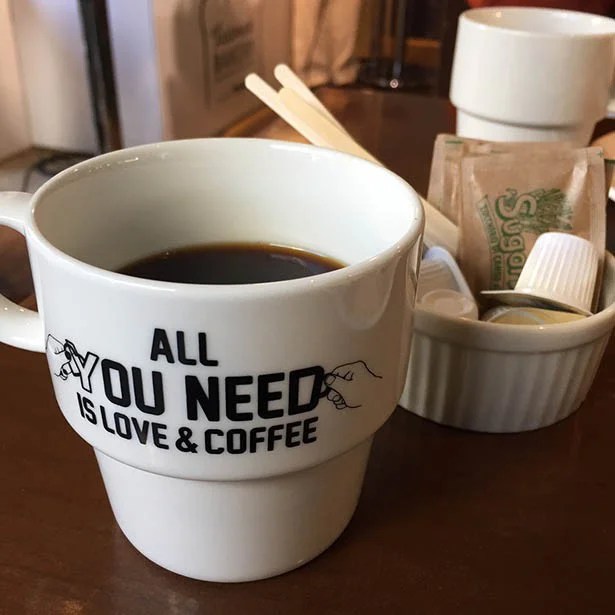 パナソニックのコーヒーメーカーで淹れたコーヒー。ブラックのままでもおいしいが、ミルクに合う濃い目ののコーヒーも楽しめる