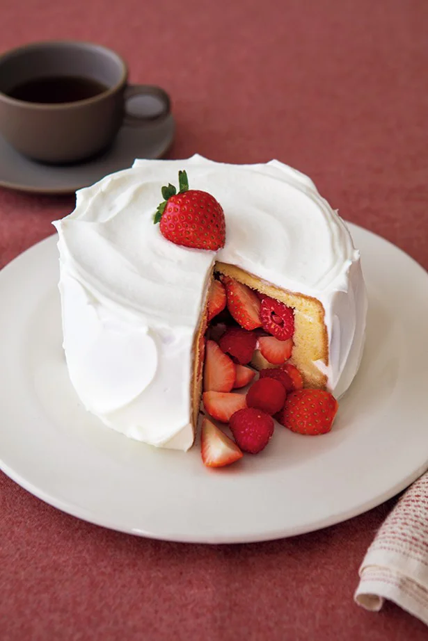 【手作りケーキ】クリスマスに！切ってびっくり「中につめつめ サプライズケーキ」