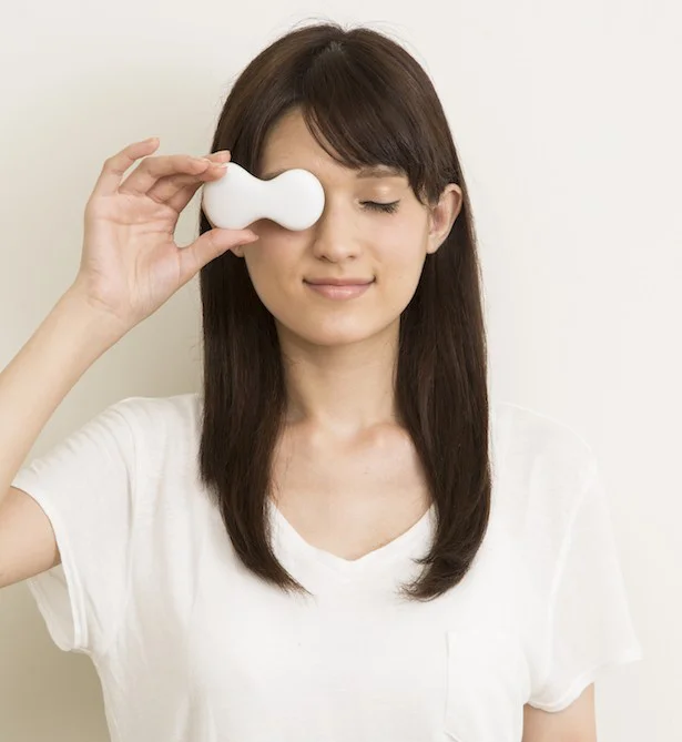 疲れ目が癒される〜！スタイリッシュな目元温め家電が登場