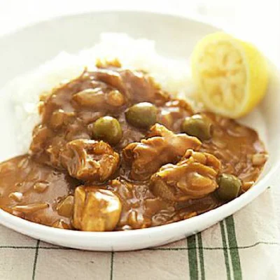 とり肉とオリーブの煮込みカレー