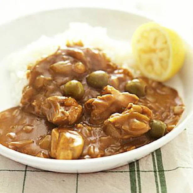 とり肉とオリーブの煮込みカレー