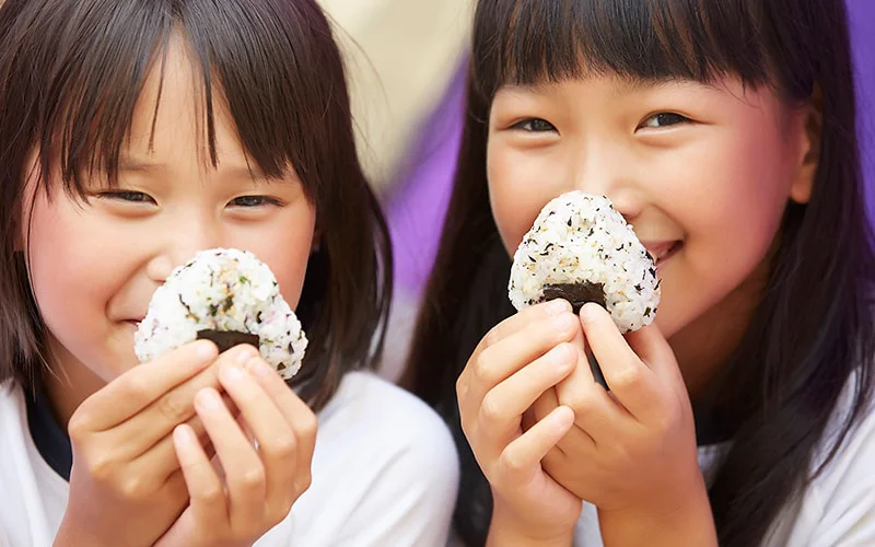 「子供はもっと米を食べてほしい」と浅野先生。おやつや「中食」におにぎりなどで食べるのもおすすめ