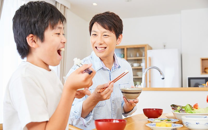 毎日へとへとだからこそ知っておきたい 子どもにとってよい食事 とは レタスクラブ 毎日へとへとだからこそ知っておきたい 子どもにとってよい食事 とは レタスクラブ