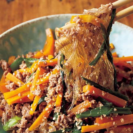 レンジで一発 ひき肉のチャプチェ風 By山本ゆりさんの料理レシピ プロのレシピならレタスクラブ