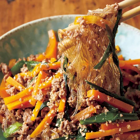 レンジで一発！ひき肉のチャプチェ風