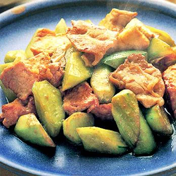 きゅうりと豚肉のこっくりみそ炒め
