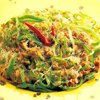 「豚ひき肉とはるさめのピリ辛炒め煮」の太らない献立