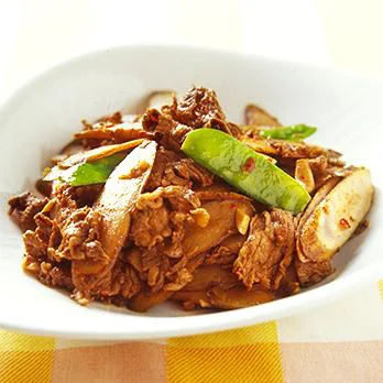 牛肉とごぼうのピリ辛炒め