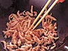 肉を先に炒めていったん取り出す