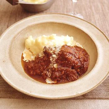 牛肉の赤ワイン煮