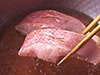 煮魚を作るときは､煮汁が煮立ってから魚を入れると、身がくずれず、臭みも出ない。