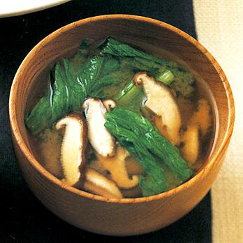 かぶの葉としいたけのみそ汁 By牧野直子さんの料理レシピ プロのレシピならレタスクラブ