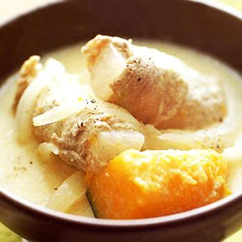 大根と豚肉の豆乳スープ