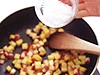 砂糖を加えて少し焦がすと風味よく仕上がる