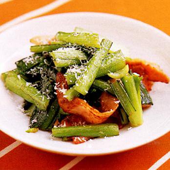 小松菜とベーコンのソテー By重野佐和子さんの料理レシピ プロのレシピならレタスクラブ