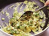 マヨネーズを混ぜた卵液はとろとろに焼き上がり、さめてもやわらかさをキープする。