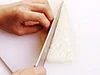 いかは切り目を入れるひと手間で、火の通りが早くなり、加熱しすぎてかたくなるのを防ぐ。味もなじみやすい。
