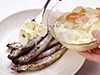 焼きたてあつあつのししゃもに甘酢をかけると、味がなじみやすい。