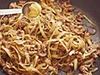 風味を残したいからしは、仕上げに加える。水少々を加えてやわらかくすると、混ぜやすくなる。