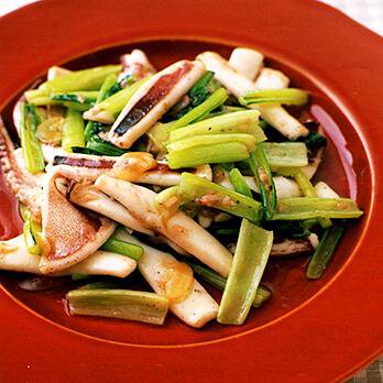いかと小松菜のにんにく炒め By倉持光江さんの料理レシピ プロのレシピならレタスクラブ
