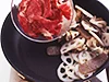 牛肉はかたくなりやすいので火の通しすぎに注意