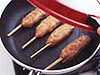 並べ入れたらすぐにふたをし蒸し焼きにする