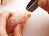 レタスで包むので骨はできるだけ除く