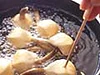 小さいフライパンなら油は少量ですむ