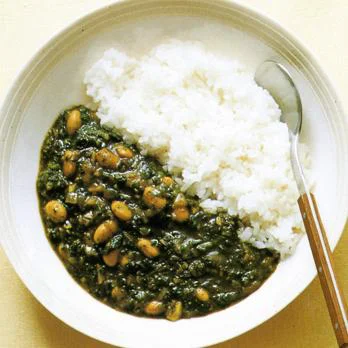 ほうれん草と豆のカレー