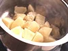 粉をふかせると水分がとんでなじみやすくなる