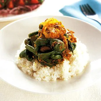 緑野菜と厚揚げのカレー