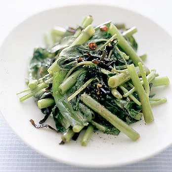 空心菜と昆布の佃煮の炒めもの