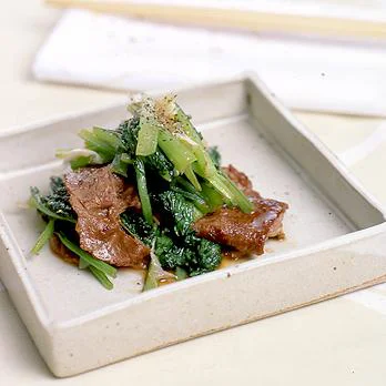 小松菜と牛肉の黒こしょう炒め