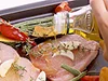 オリーブ油は全体に回しかけ、うまみを出して乾燥を防ぐ