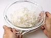 ご飯が冷たい場合、冷凍の場合は電子レンジにかけて熱々にすること