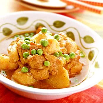 とり肉と里いものカレー煮