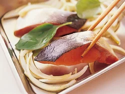 マリネする時間は2時間以上置いたほうがおいしいけれど、すぐに焼きたい場合は、10分くらいおく程度でも大丈夫。