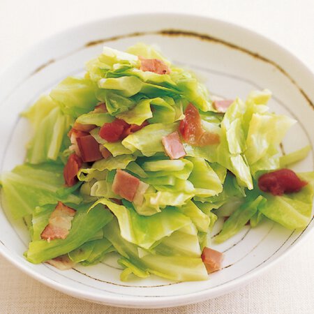春キャベツとベーコンの梅風味あえ By藤井恵さんの料理レシピ プロのレシピならレタスクラブ