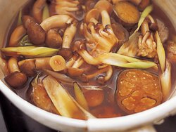 しめじめんつゆソースonハンバーグ By井澤由美子さんの料理レシピ プロのレシピならレタスクラブ しめじめんつゆソースonハンバーグ By井澤由美子さんの料理レシピ プロのレシピならレタスクラブ