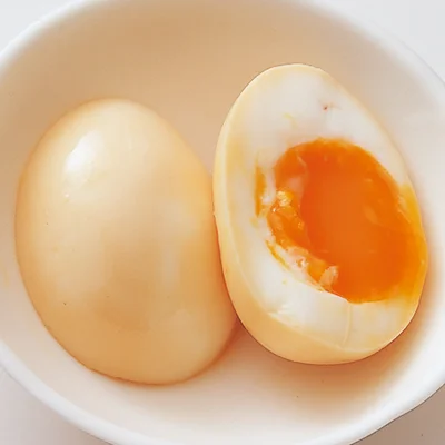 半熟卵のみそヨーグルト漬け