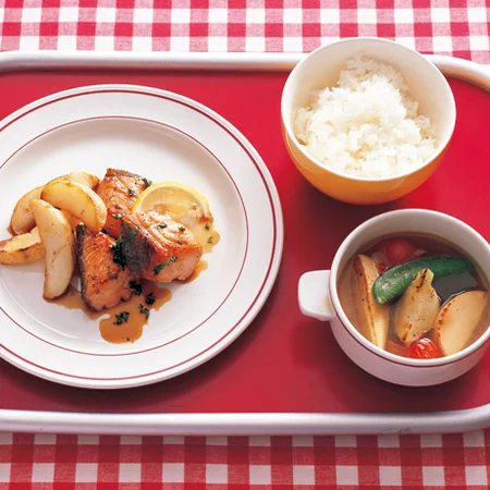 サーモンのパリパリ焼き定食